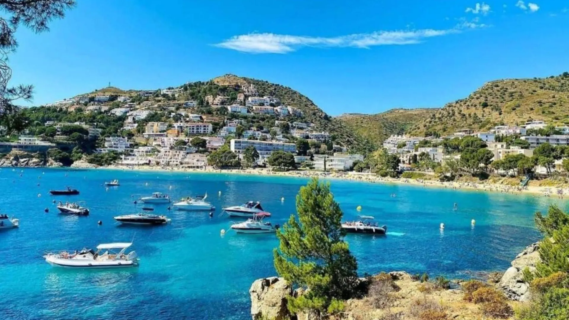 Nice Apartment Near Sand Beach Montjoi 0*,  Spanien